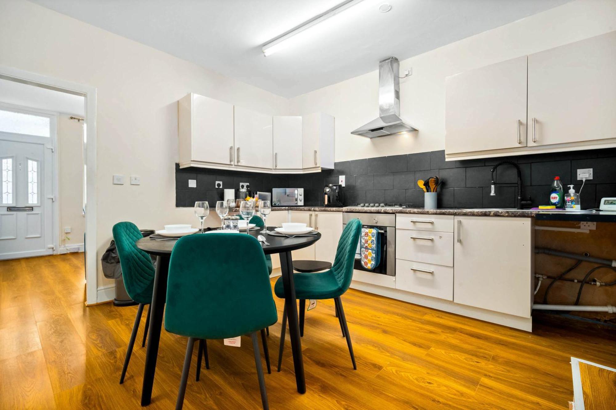 Villa 3 Bed House For Contractors & Families And Free Parking Birmingam Exterior foto